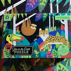 🧩 100 piece Mudpuppy Glow in the Dark “Rainforest” puzzle for kids 5+. Complete